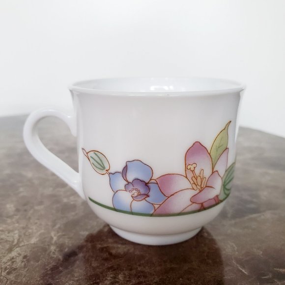 VINTAGE ARCOPAL FRANCE 4 sets Floral Teacup & Saucer Pastels Cottagecore Coastal - Picture 7 of 8